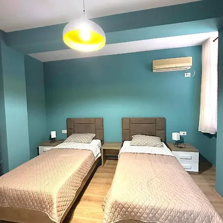 Central Inn Home Tirana Apartamento *