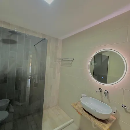 公寓 Central Inn Home Tirana 地拉那