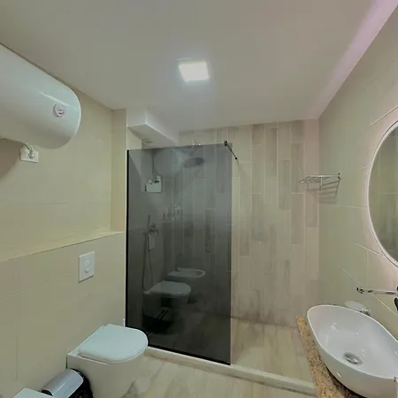 Central Inn Home Tirana * 地拉那